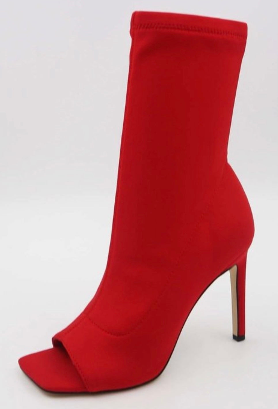 TWIGGY! (Red)